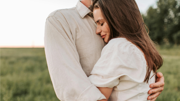 I emoční přitažlivost je druh atraktivity.