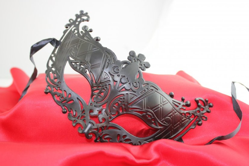 Fantasy škraboška Bow to Me šedá
