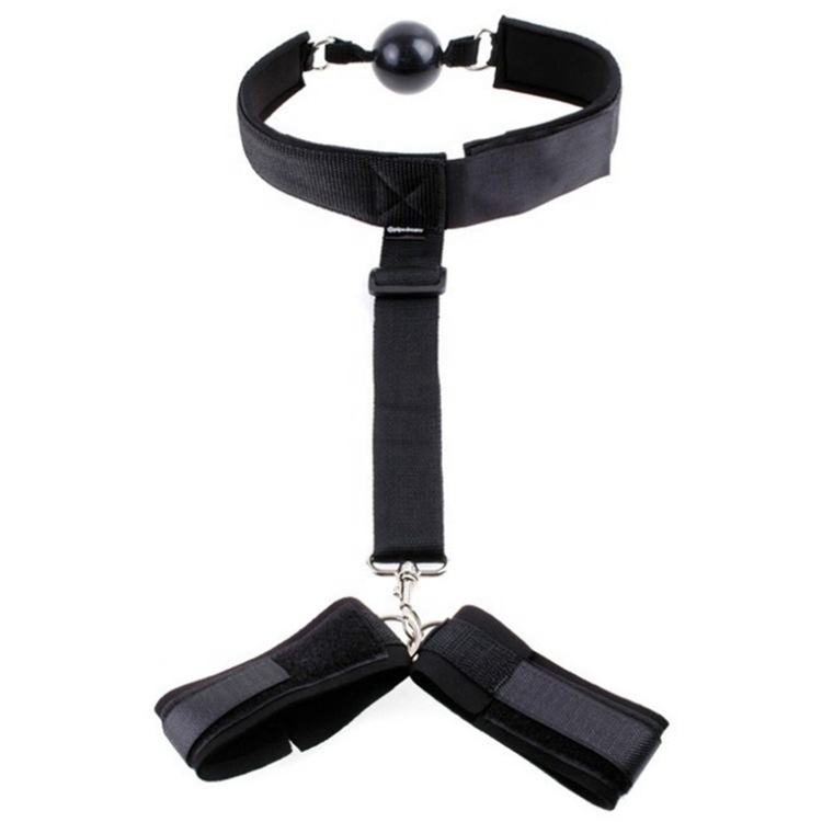 Bondage postroj s roubíkem
