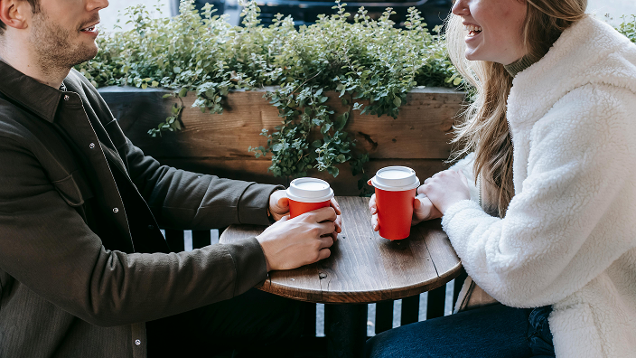 jak poznat přitažlivost? Třeba skrz aktivní naslouchání